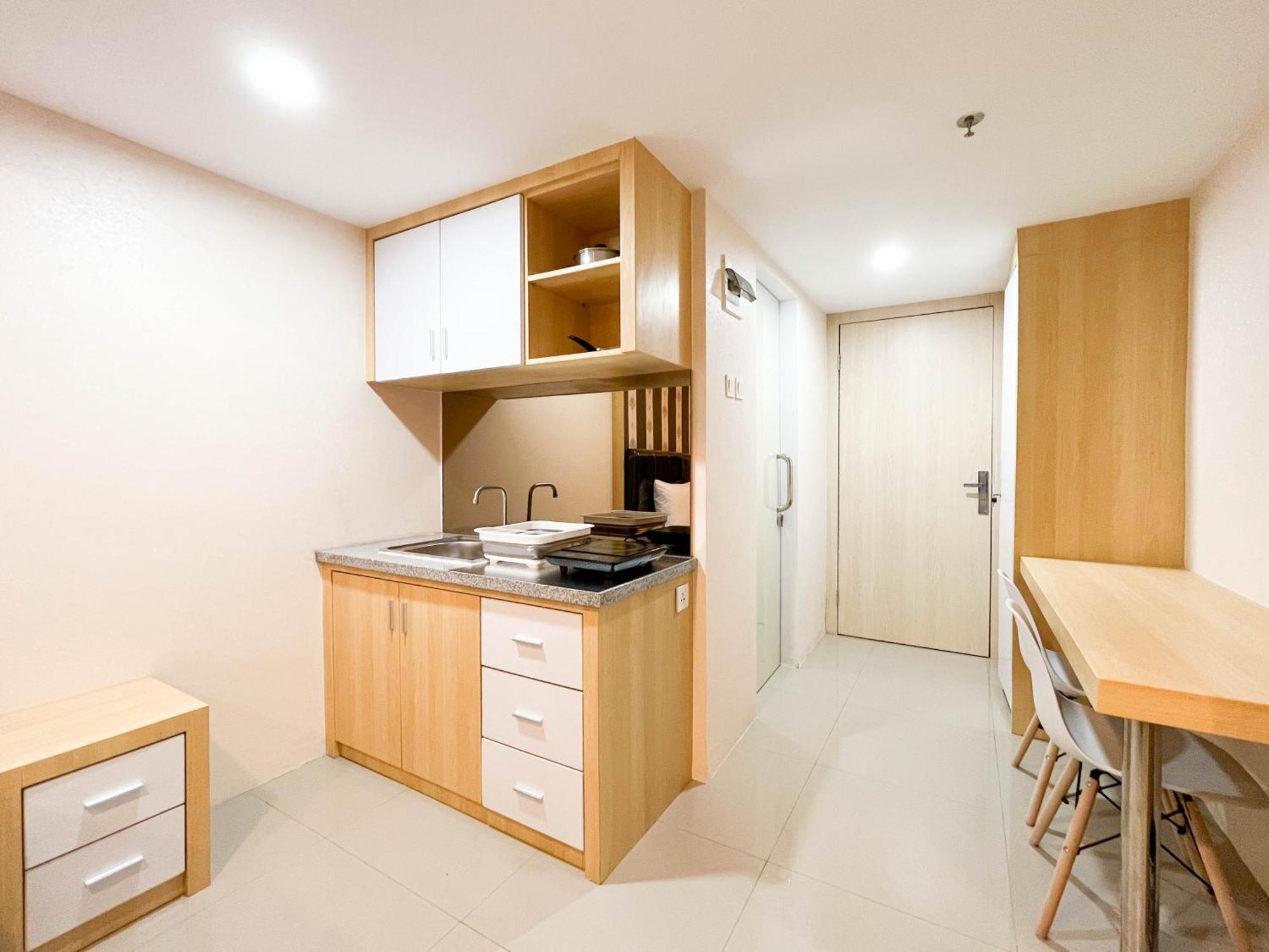 Comfortable And Tidy Studio De Prima Apartment By Travelio Medan Eksteriør bilde